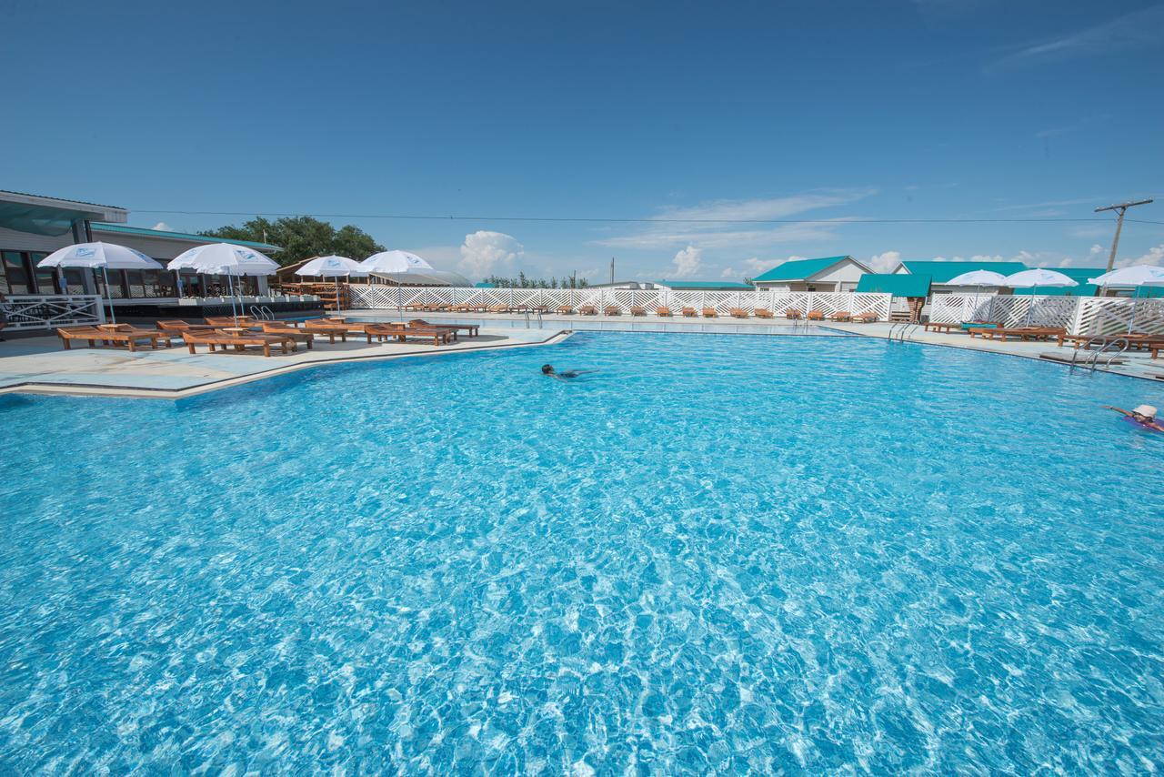 Aquamarine Resort Akshi Extérieur photo