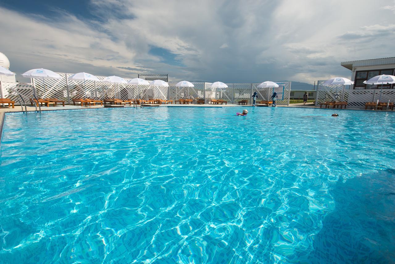 Aquamarine Resort Akshi Extérieur photo